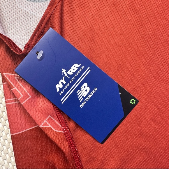 New Balance Bronx 10 Mile Printed Running Singlet - Red / Red - Picture 10 of 10